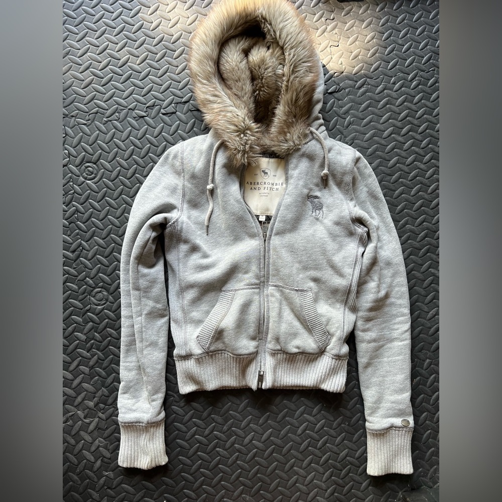 Abercrombie & Fitch Faux Fur Zip-Up Hoodie Sweater